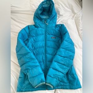 Patagonia Women’s Down sweater hoody